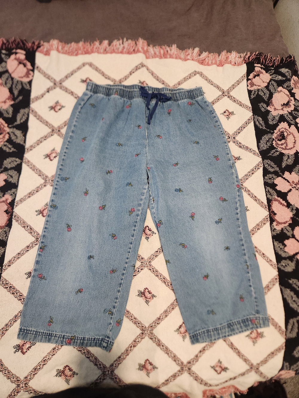 90s Basic EditionsFloral Embroidered Wide Leg Drawstring Waist Capri Sz Large